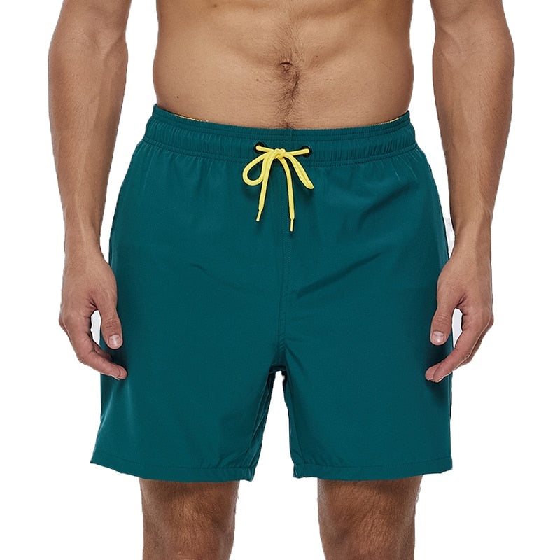 SHORT deportivo elástico para hombre.