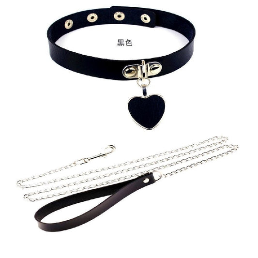 Collar Gargantilla con Corazón BDSM